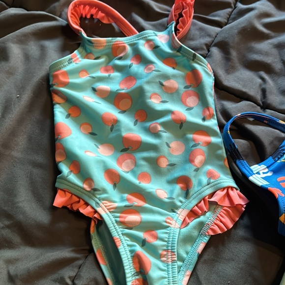 10/$10 Cat and jack swim bundle - Picture 2 of 6